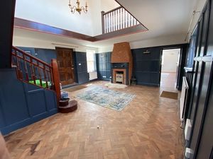 Entrance Hallway- click for photo gallery